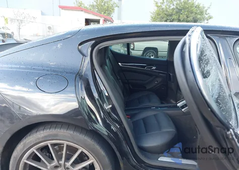 2014 Porsche Panamera 4 from USA, damaged, VIN WP0AA2A75EL005676
